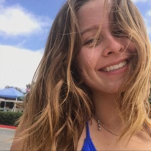 Meet your Posher, Lexi